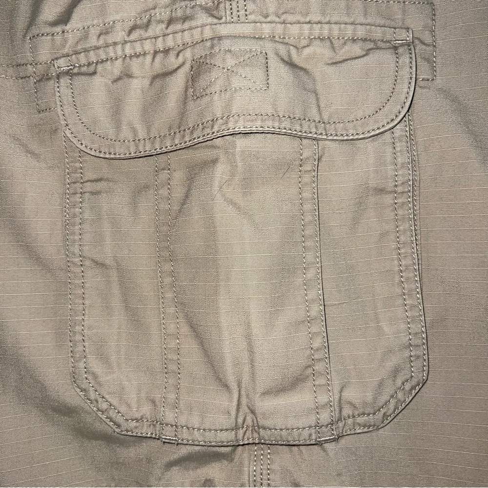 The North Face Men’s Khaki Cargo Hiking Shorts Size 34 - Picture 3 of 10